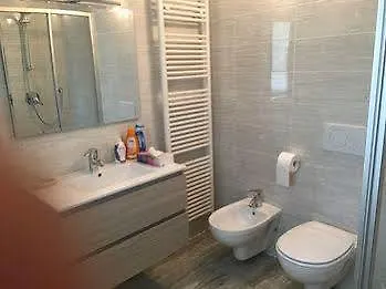 House Cristina شقة *
