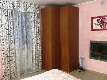 House Cristina شقة