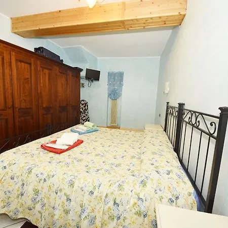 House Cristina Apartment